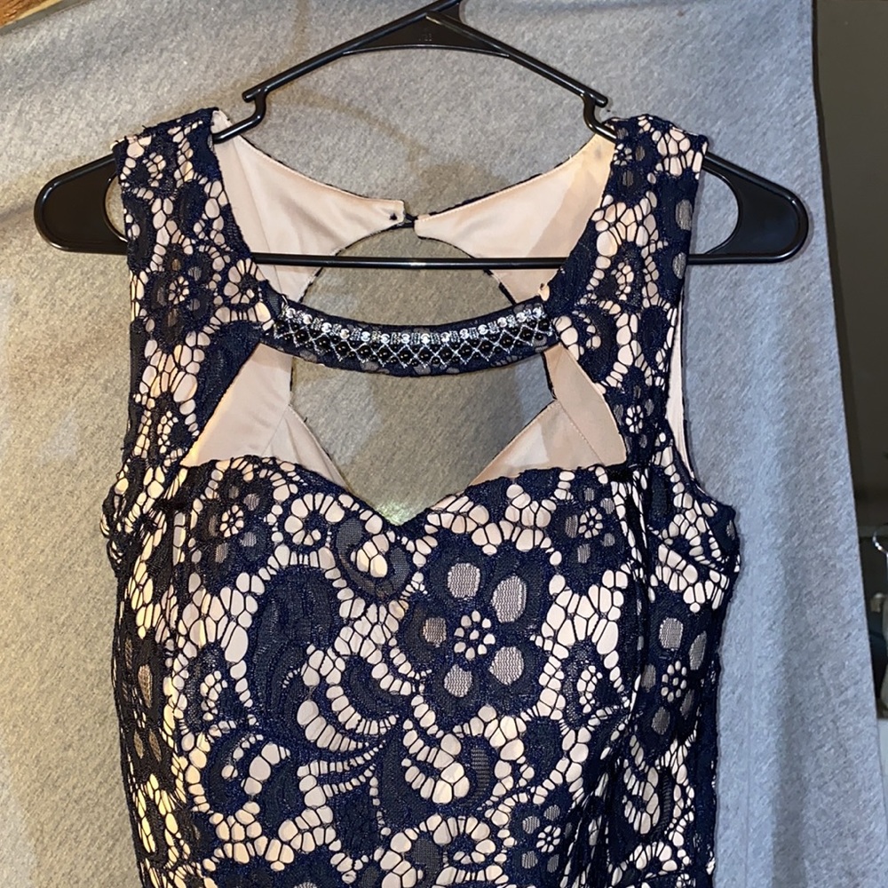 NWOT Gorgeous navy lace formal dress